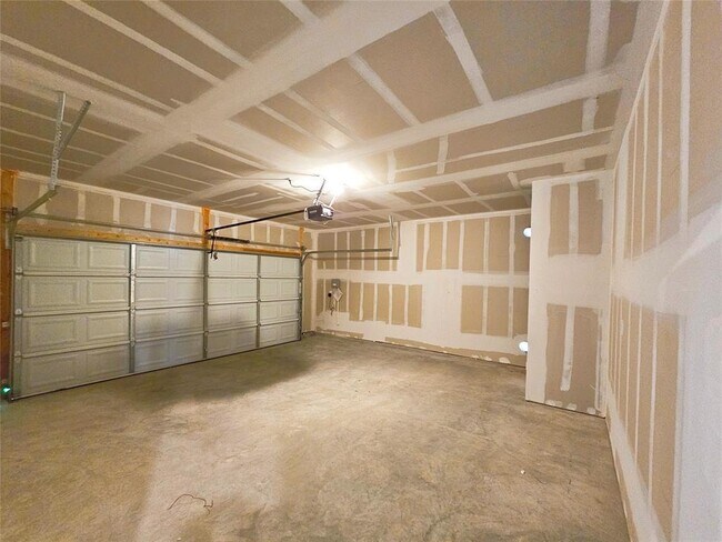 Building Photo - 322 Merriman Rd