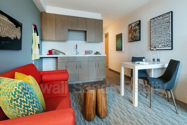 Building Photo - 7000 Hawaii Kai Dr