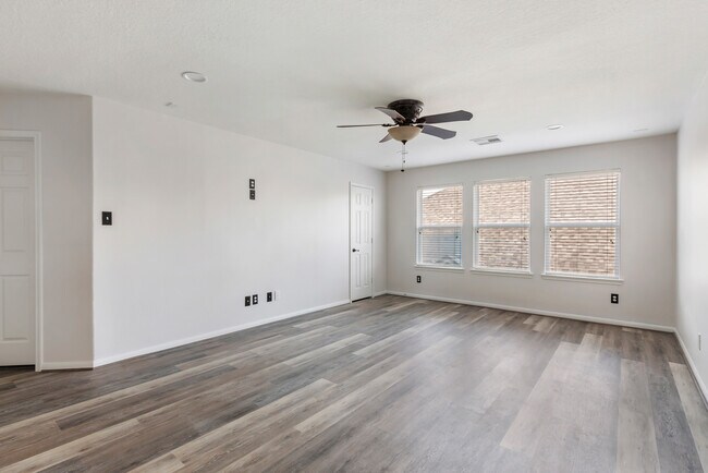 Building Photo - 9960 Cassowary Dr