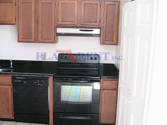 Building Photo - **3/2 Remodeled Duplex Near Downtown Orlando off of Curry Ford**