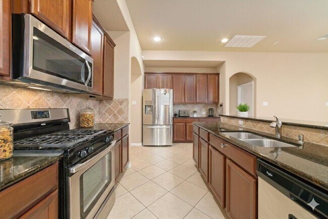 Building Photo - 2051 Brodie Ln