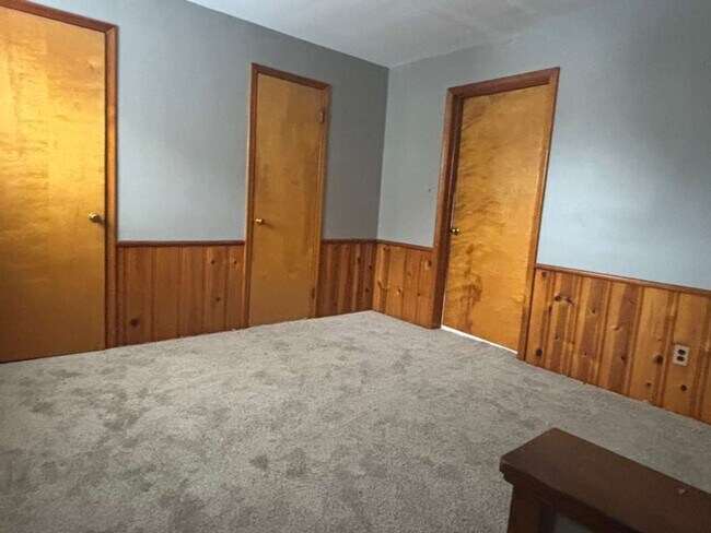 Building Photo - 19231 Mapleview St