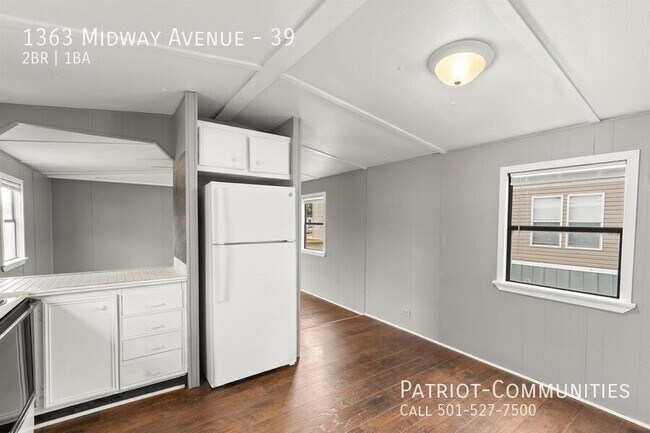 Building Photo - 1363 Midway Ave