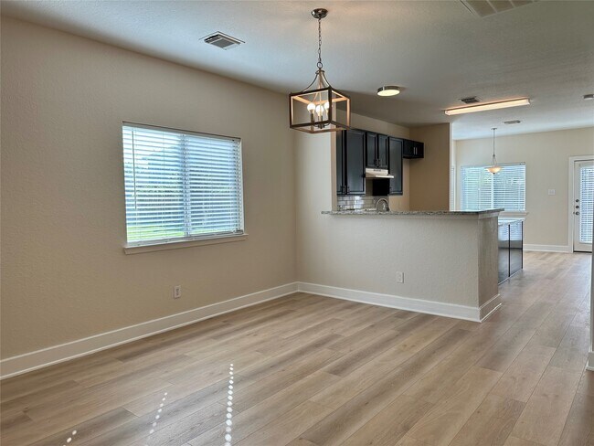 Building Photo - 7642 Chalk Hill