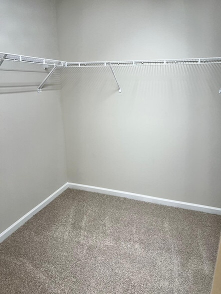 Building Photo - Room in Single Family Home on Slippery Elm Dr