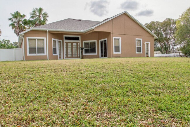 Building Photo - 805 Bainbridge Loop