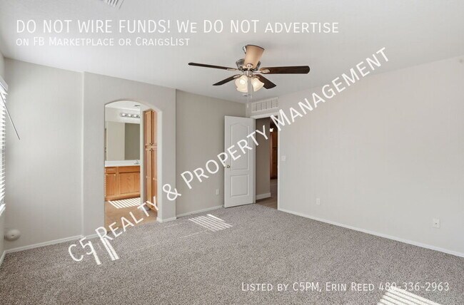 Building Photo - 12541 W Woodland Ave