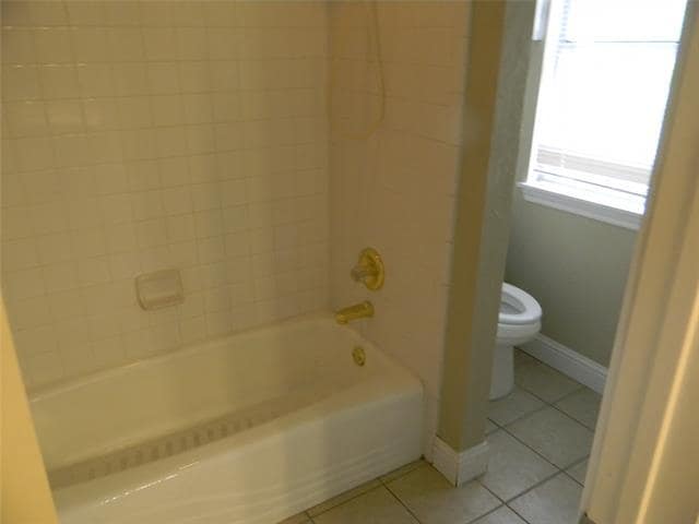 Building Photo - 416 Roland Dr