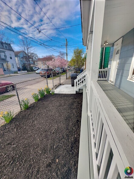 Building Photo - 164 Cedar Hill Ave
