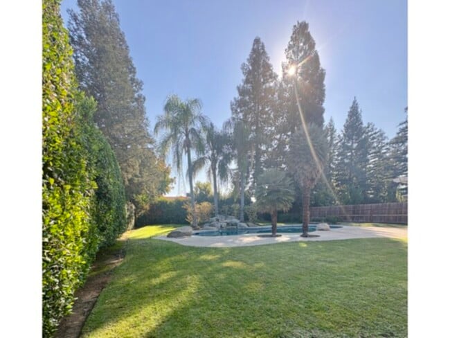 Building Photo - NEW PRICE! Solar! Park-like backyard with Pool! Two story. All bedrooms upstairs