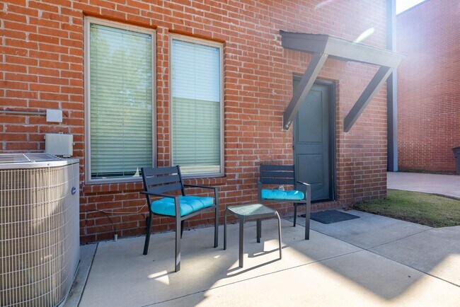 Building Photo - P.57 Kode Properties, LLC 1240-1242