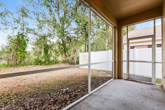 Building Photo - 35107 Meadow Reach Dr