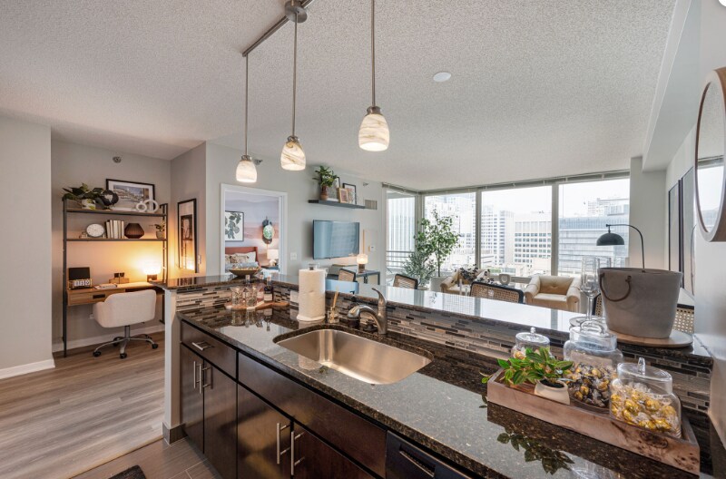 Building Photo - 339 E Ohio St