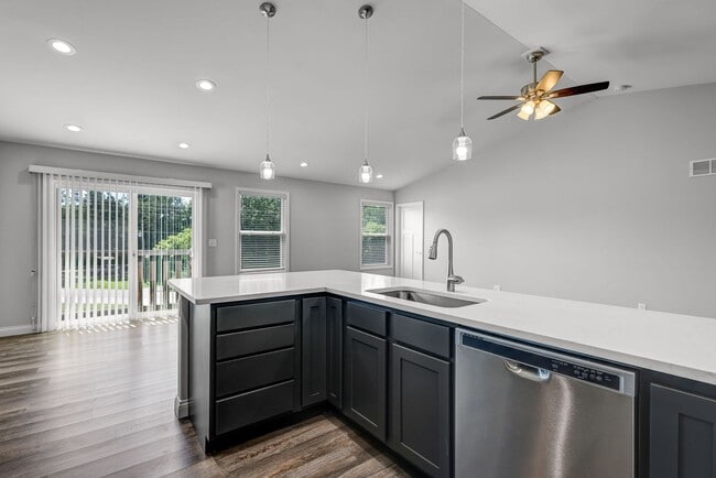 Building Photo - BRAND NEW 3Bed/2Bath Ranch 3 Car Garage