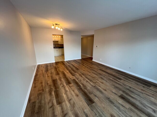 Building Photo - 5000 Carriage Way Dr