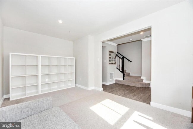 Building Photo - 6042 Fallfish Ct