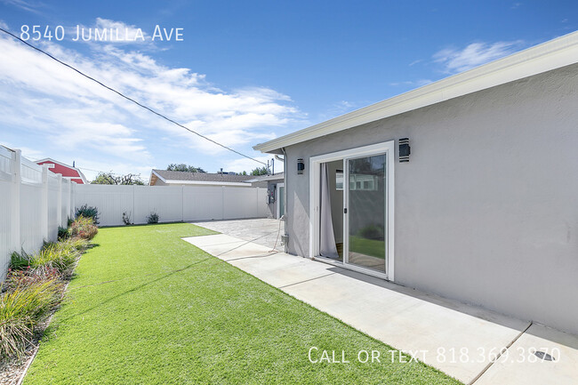 Building Photo - STYLISH AND MODERN 3BR/2BA IN RESIDENTIAL ...