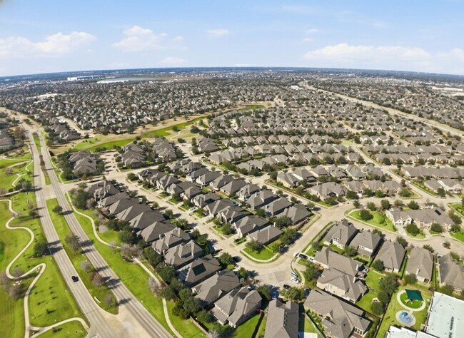 Building Photo - 17014 Wellinghoff Ct