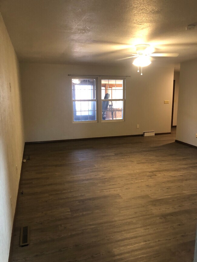 Building Photo - 114 N 3rd St
