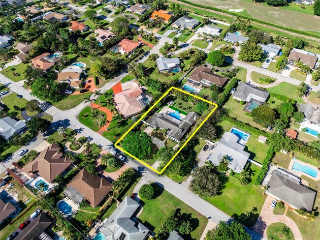 Building Photo - 3127 Sherwood Blvd