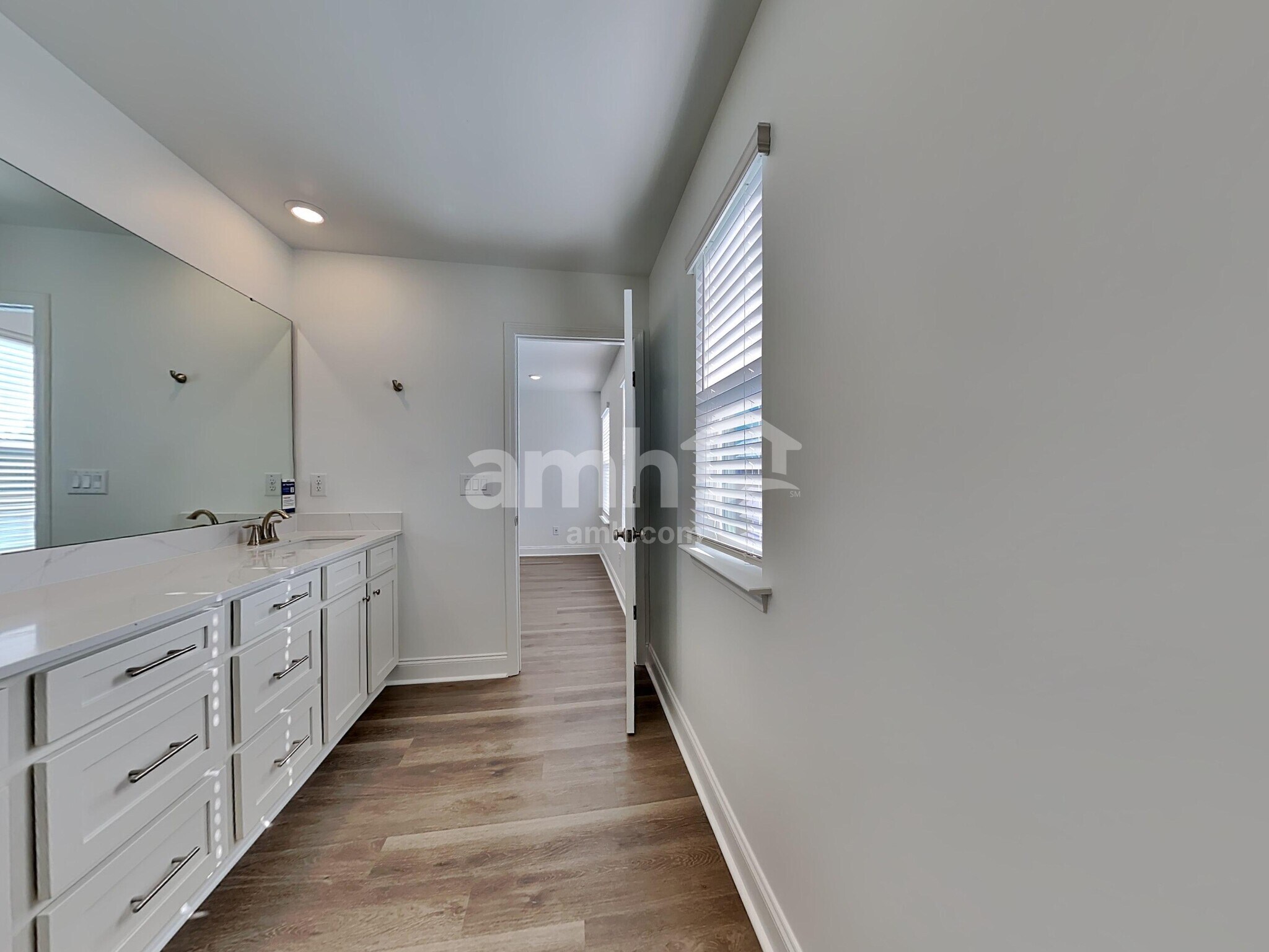 Building Photo - 413 Armstrong Curve