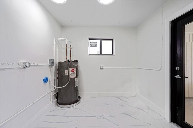 Building Photo - 4670 NW 5th St