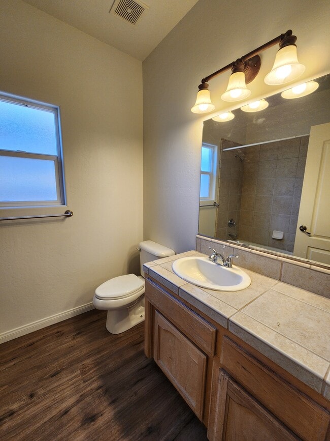 Building Photo - 307 Villa Elegante Dr