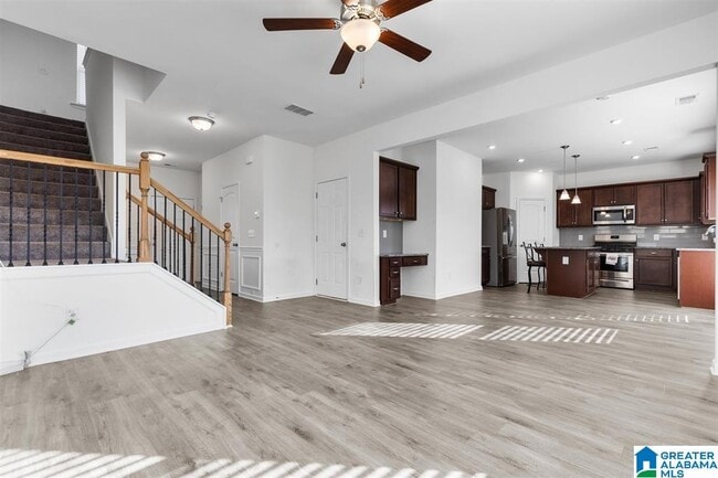 Building Photo - 848 Ridgeway Ave