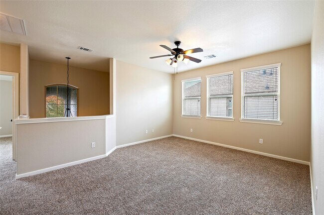 Building Photo - 6526 Hunters Creek Ln