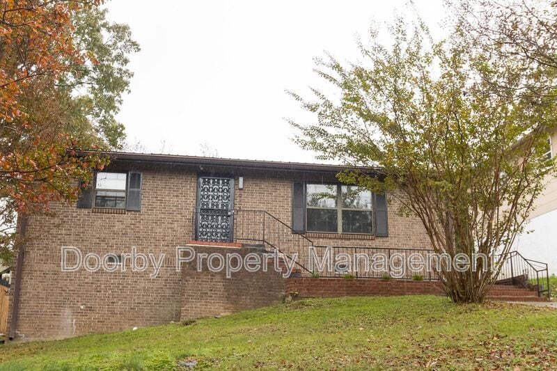 Primary Photo - 908 Wheeler Ave