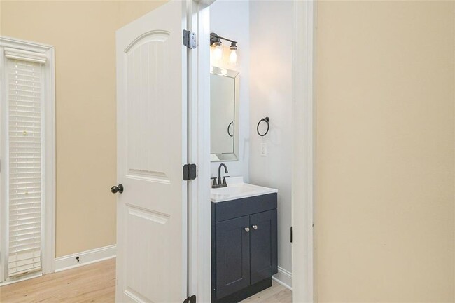Building Photo - 403 Devon Brook Ct NE