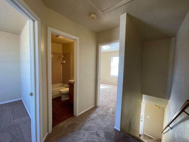 Building Photo - 1108 Leslie Cir