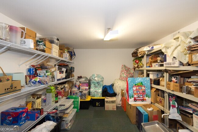 Building Photo - 5166 Wheeler Dr