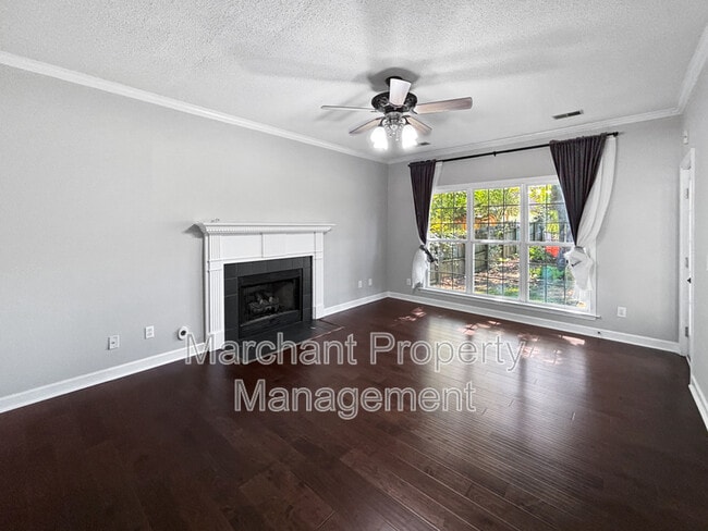 Building Photo - 6 Twickenham Dr