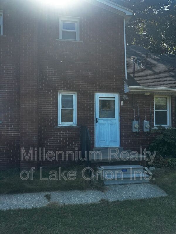 Building Photo - 22031 Lester St