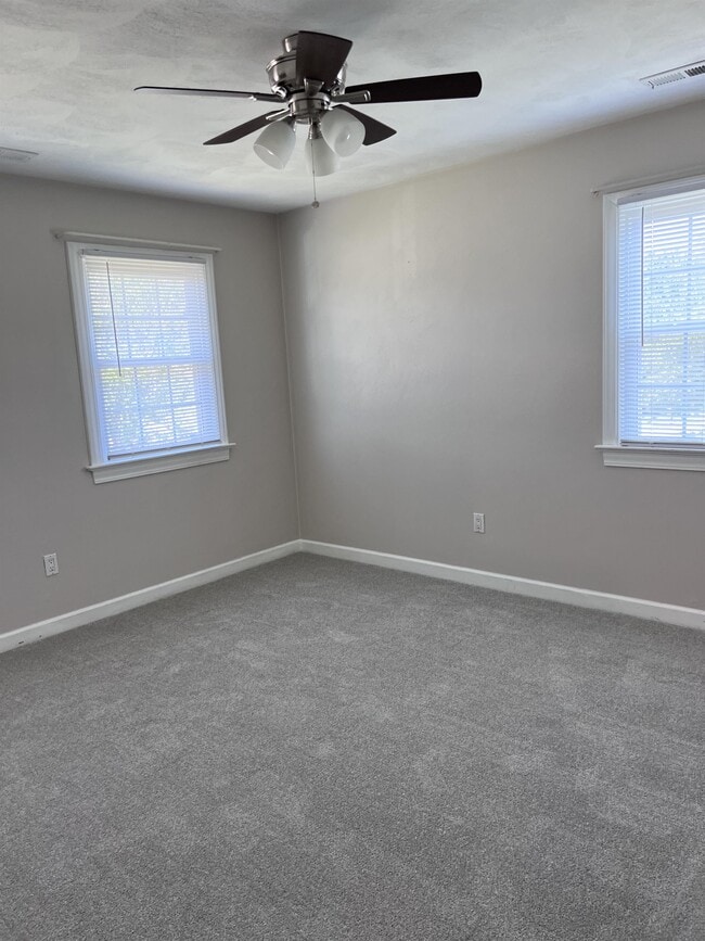Building Photo - 1193 Red Mill Blvd