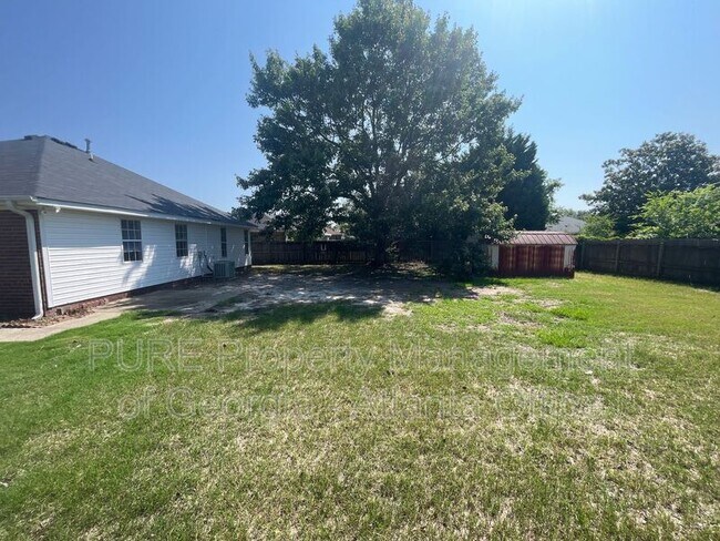 Building Photo - 127 Redford Dr