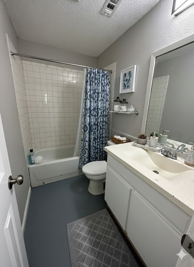 Building Photo - Spacious & Well-Located Rental in Austin’s Vibrant 78724 Neighborhood