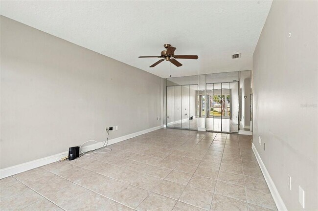 Building Photo - 2700 Bayshore Blvd