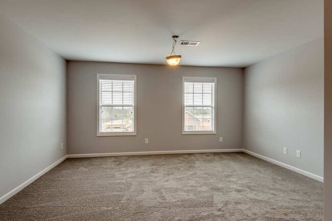 Building Photo - ***COMING SOON - 4 / 2 in Fairview Station...