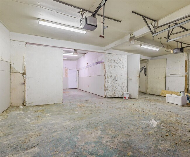 Building Photo - 3518 Avenue H