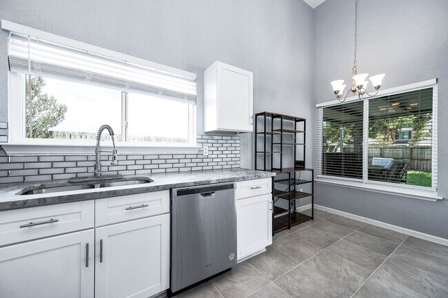Building Photo - 20502 Cocoplum Dr