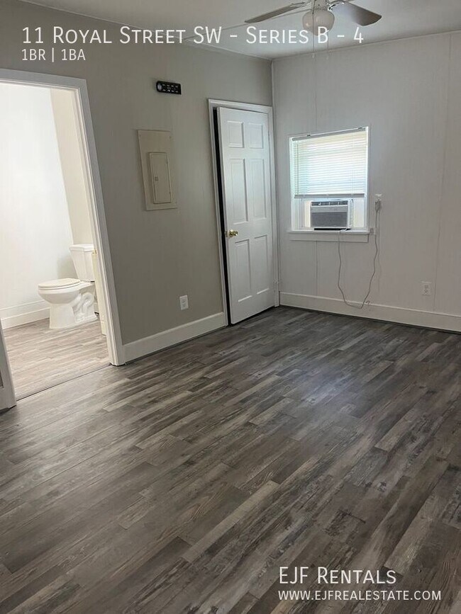 Building Photo - 11 Royal St SW