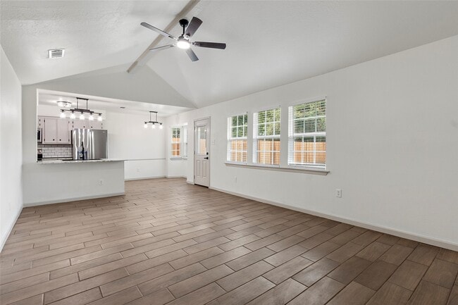 Building Photo - 3865 Jasmine Dr
