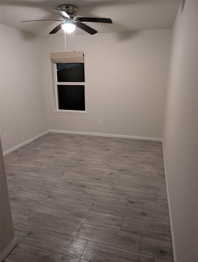 Building Photo - 12308 Anchor St