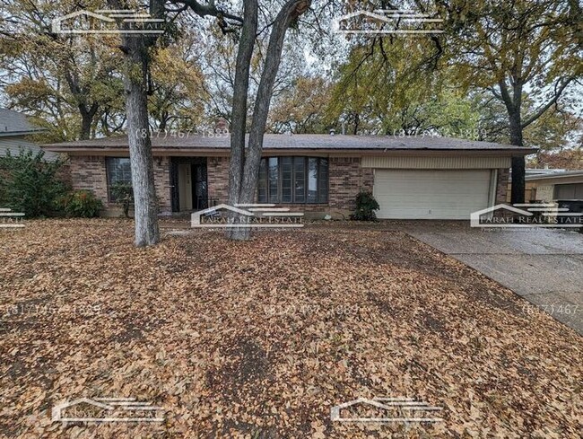 Primary Photo - NOW AVAILABLE- 3/2 in Fort Worth, TX 76112!