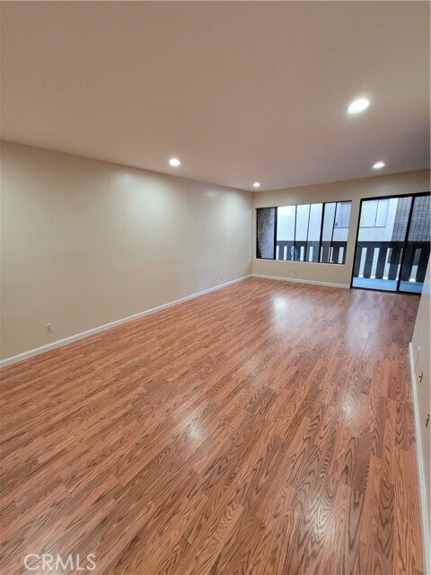 Building Photo - 4110 Elm Ave