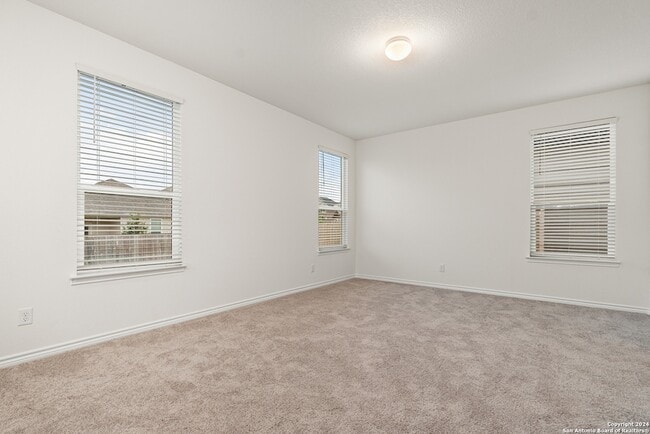 Building Photo - 246 W Flowing River Dr