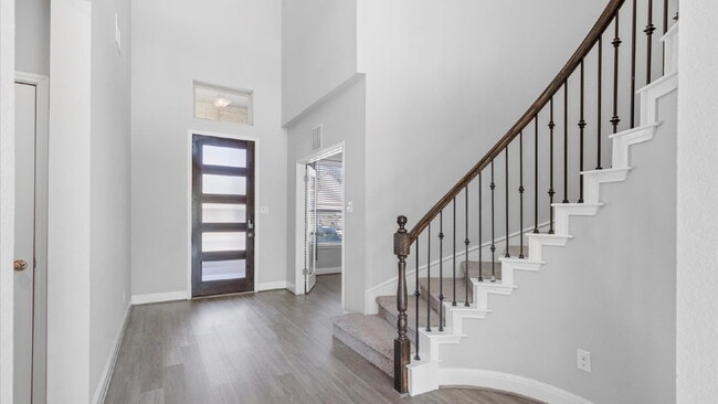 Building Photo - Beautifully upgraded home located in the heart of Stone Oak, one of San Antonio’s most sought-aft...