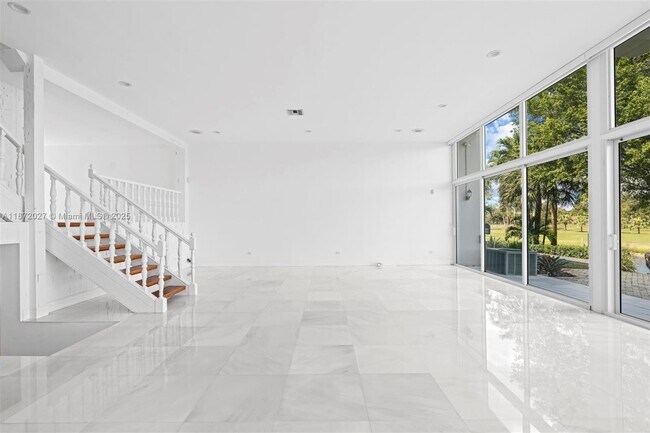 Building Photo - 6795-6793 Brookline Dr